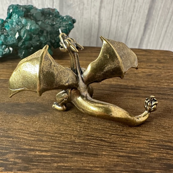 Mini Brass Charizard Figurine - Picture 4 of 8